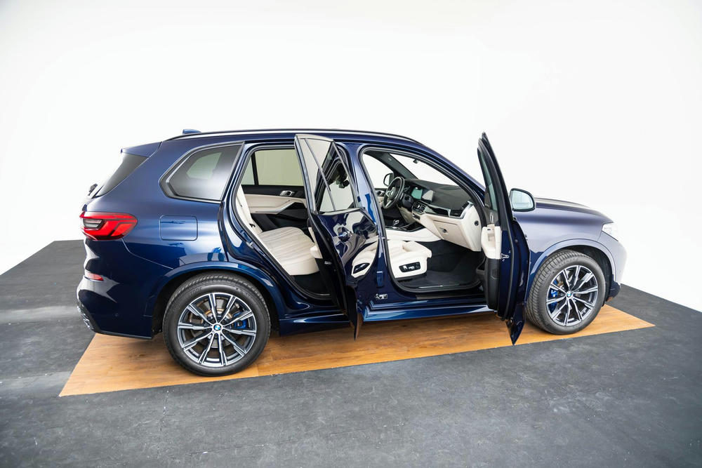 BMW Leder Vernasca Elfenbeinweiss (2).jpg