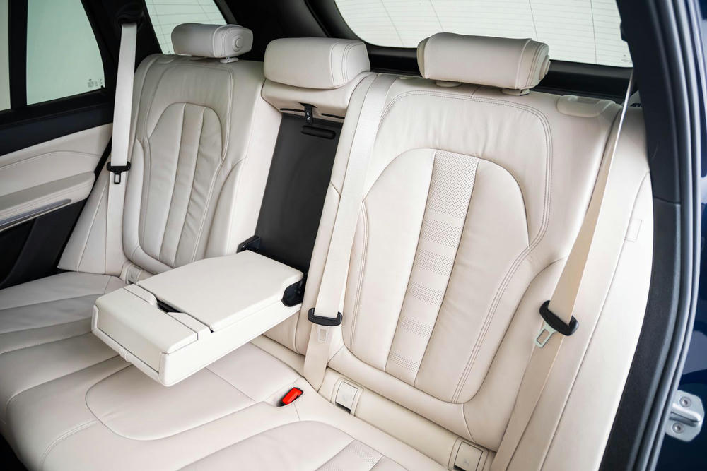 BMW Leder Vernasca Elfenbeinweiss (4).jpg