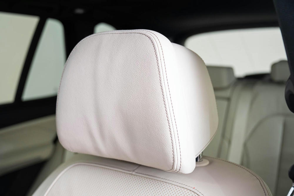 BMW Leder Vernasca Elfenbeinweiss (8).jpg