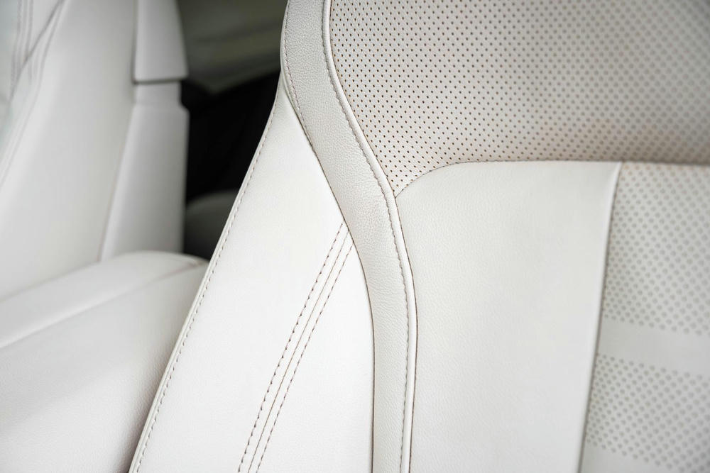 BMW Leder Vernasca Elfenbeinweiss (9).jpg