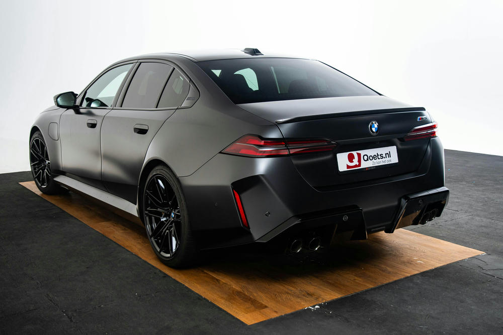 BMW M5 sedan achterzijde