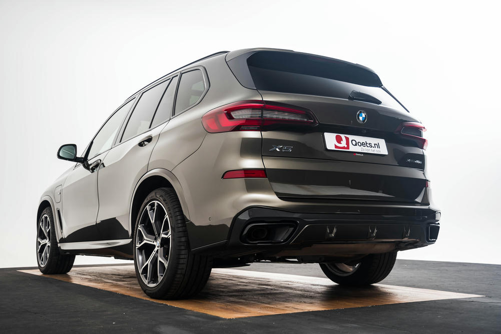 BMW Manhattan Metallic (15).jpg