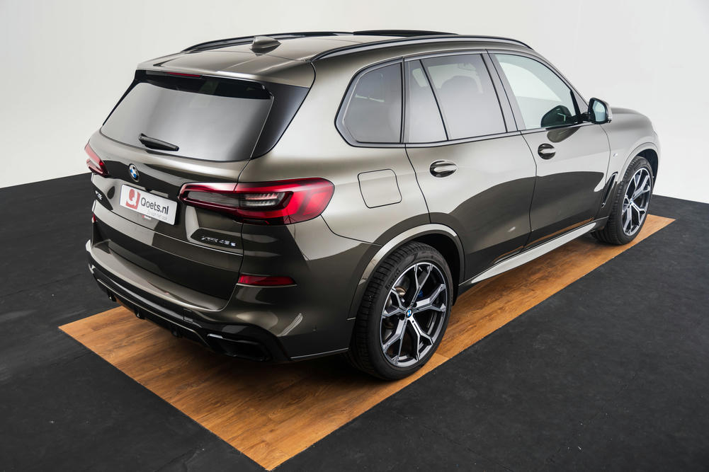 BMW Manhattan Metallic (6).jpg