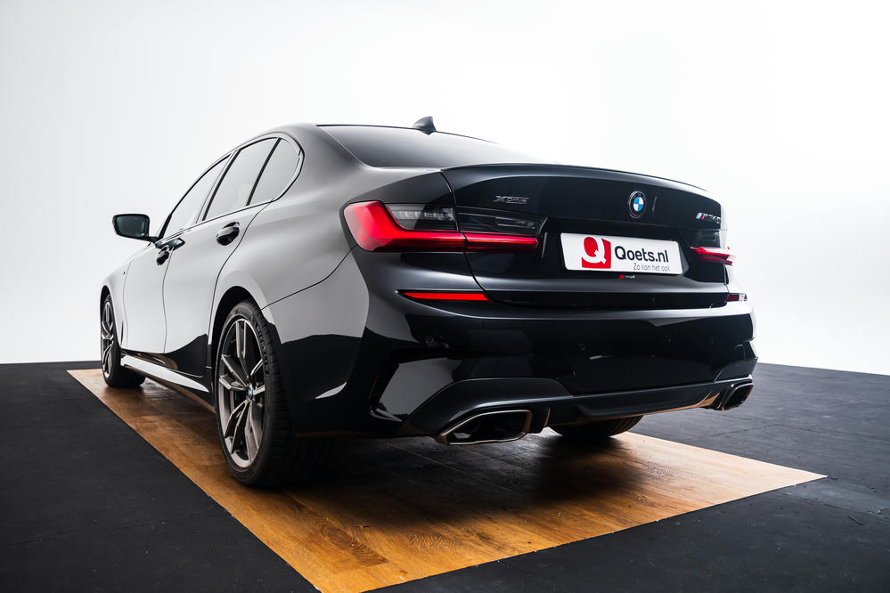 BMW Saphirschwarz (21).jpg