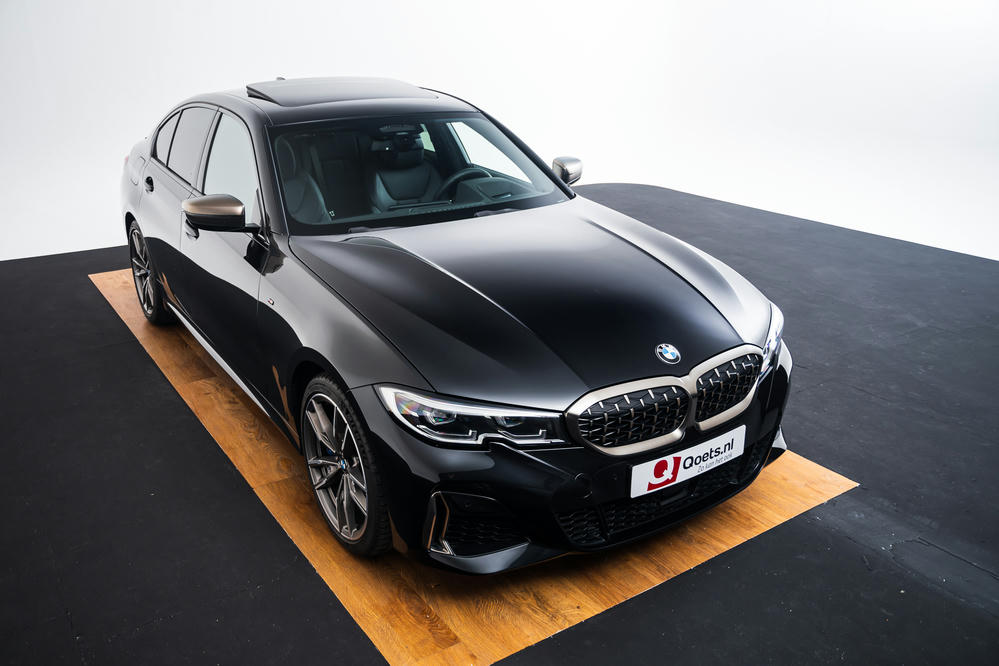 BMW Saphirschwarz (27).jpg