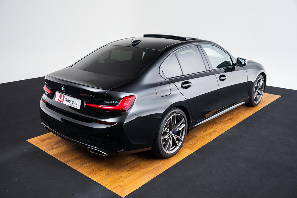 BMW Saphirschwarz (32).jpg