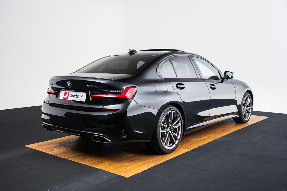 BMW Saphirschwarz (33).jpg