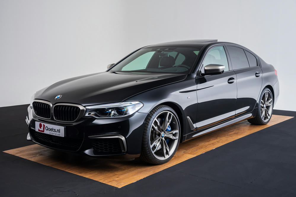 BMW Saphirschwarz (53).jpg