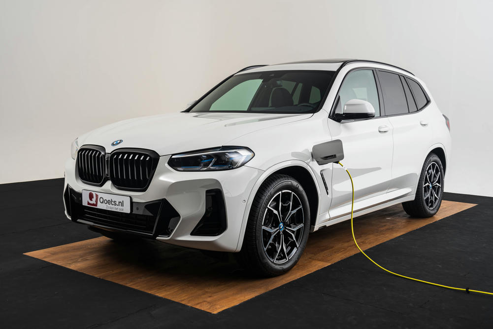 BMW X3 30e LV.jpg