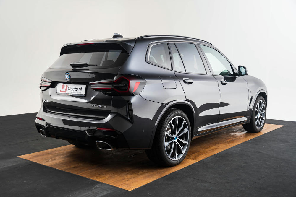 BMW X3 30e RA