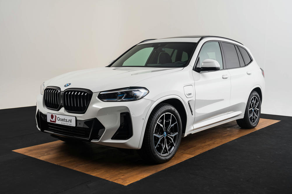 BMW X3 LCI LV.jpg