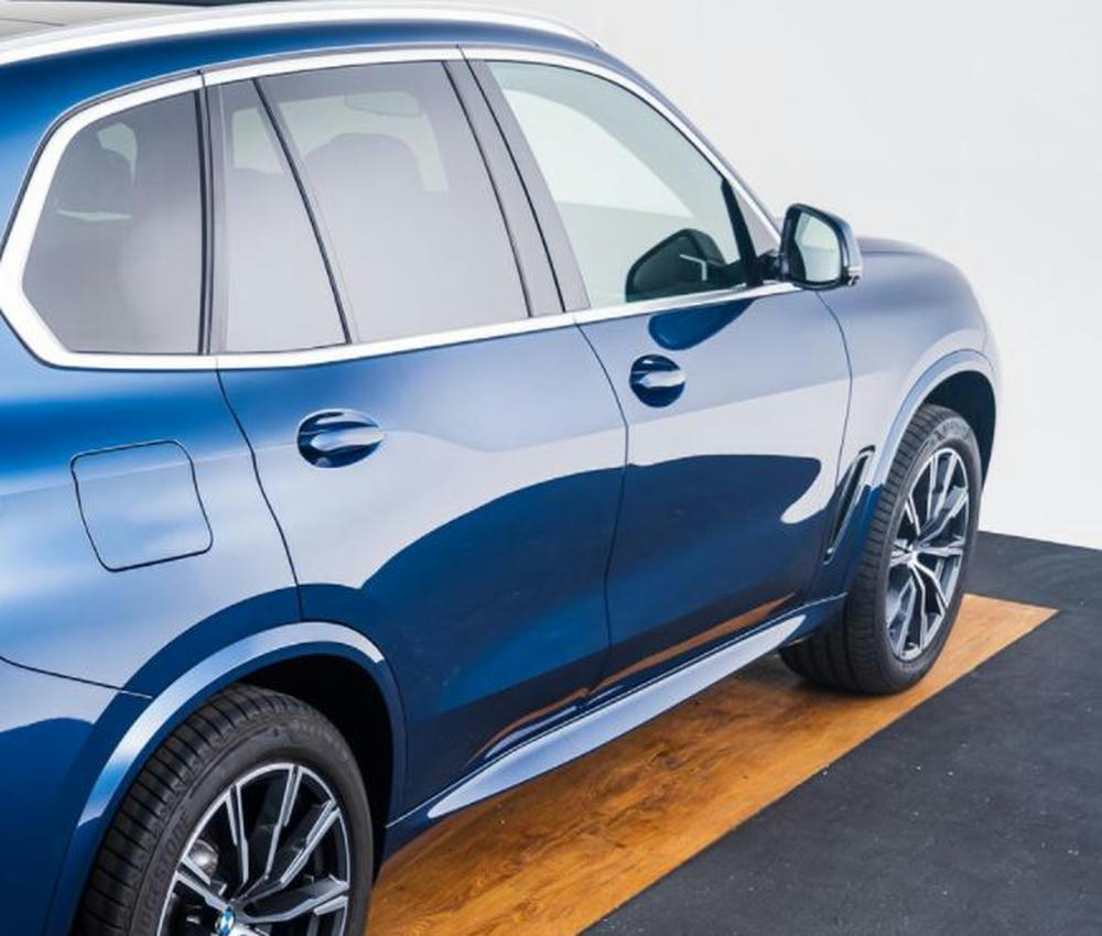 BMW X5 - 323 - Soft-Close-Automatic voor portieren.JPG