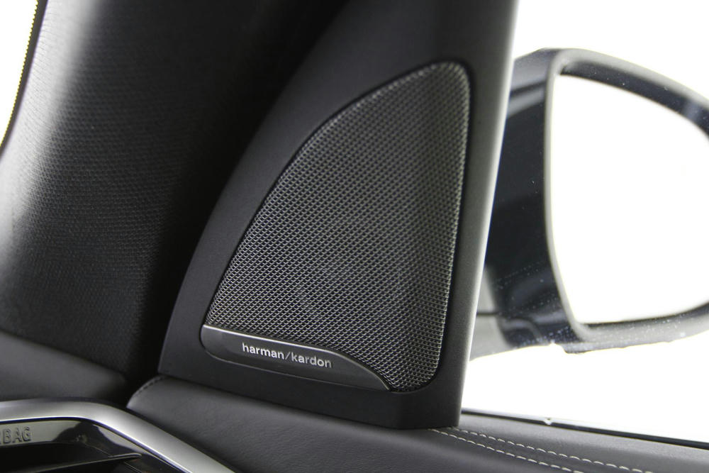 BMW X5 - 488 - HiFi System Harman Kardon.jpg