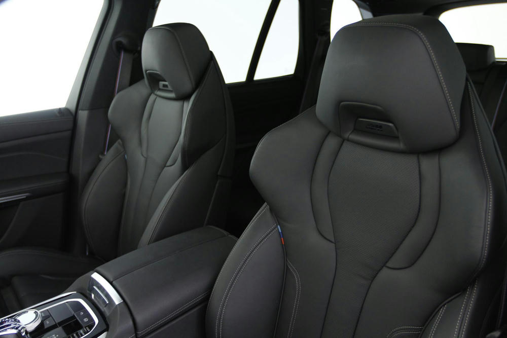 BMW X5 - 4MA - BMW M Multifunctionele stoelen.jpg