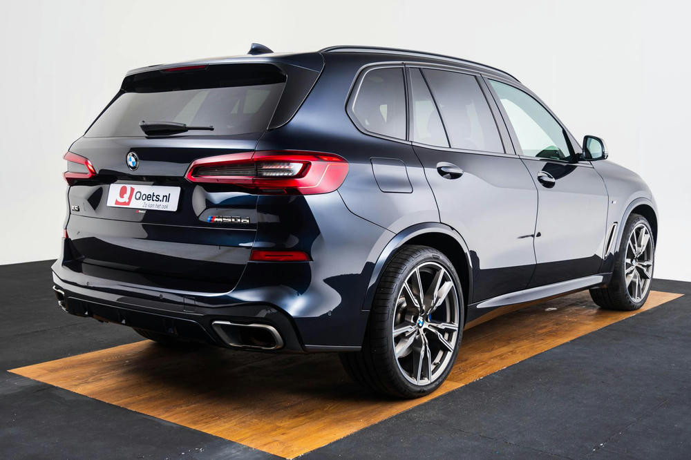 BMW X5 M50d.jpg