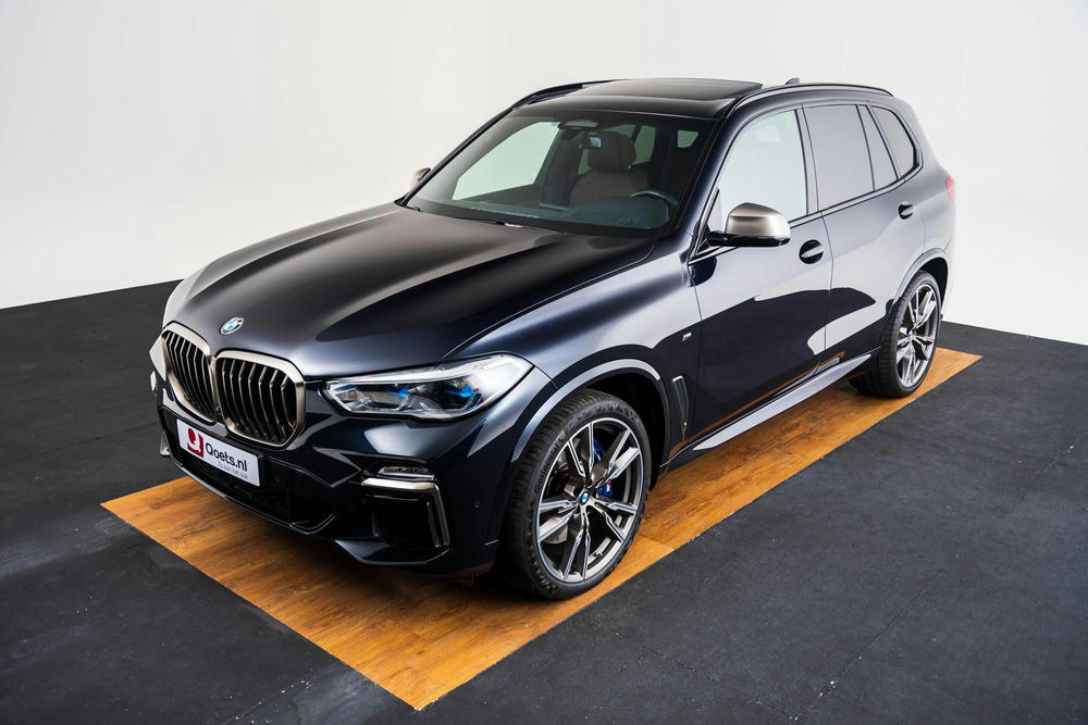 BMW X5 M50d5we.jpg