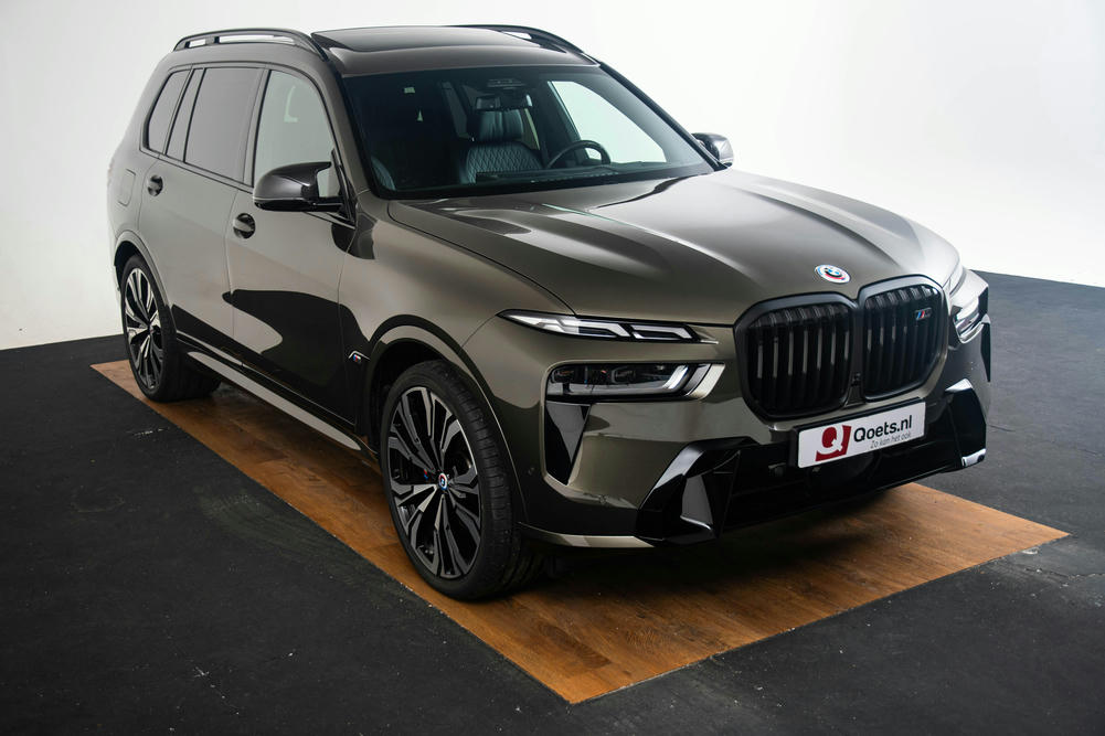 BMW X7 M60i