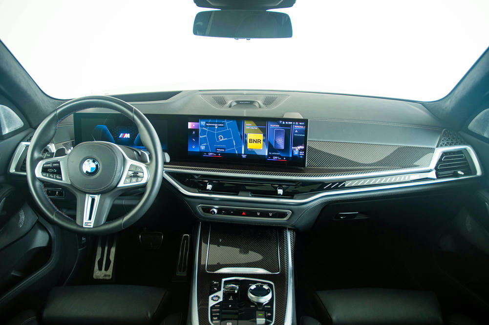 BMW X7 iDrive 8 Curved dispaly