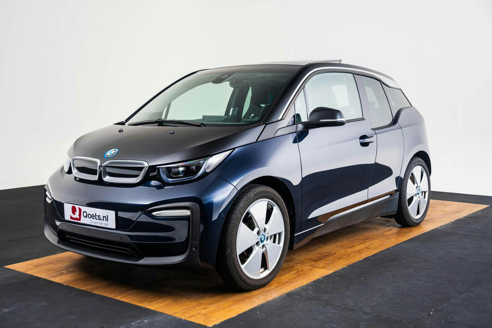 BMW i3 met 19 inch - i light wielen Sterspaak (styling 427)