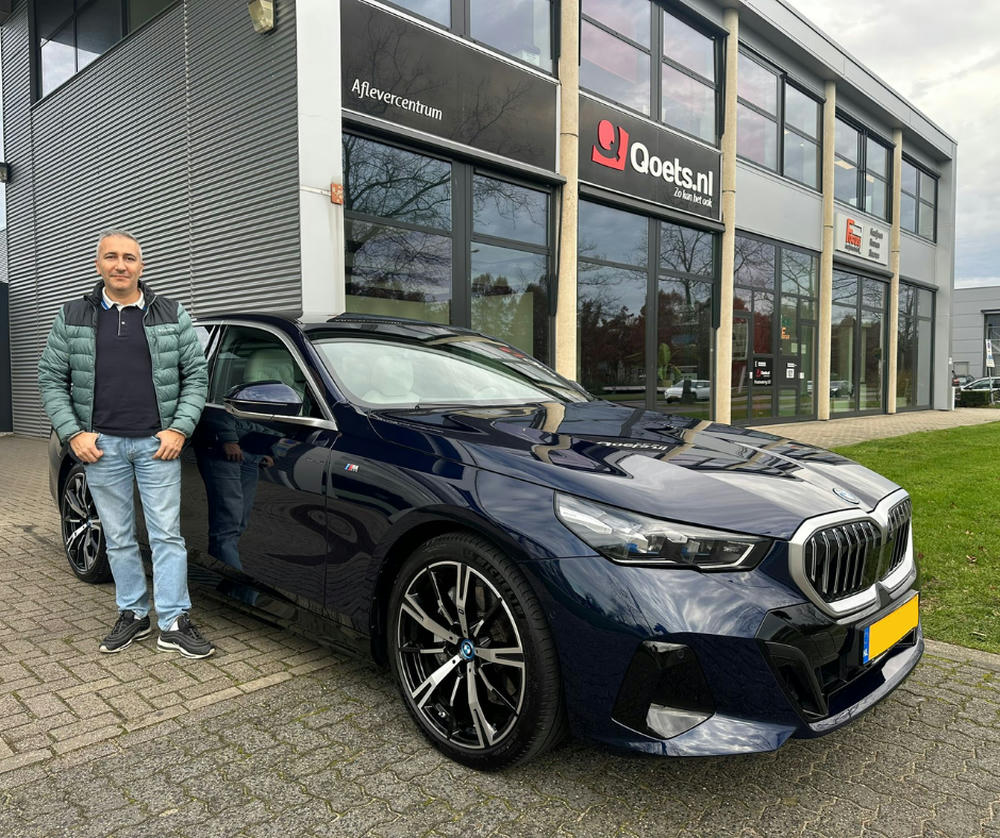 BMW i5 aflevering Mustafa