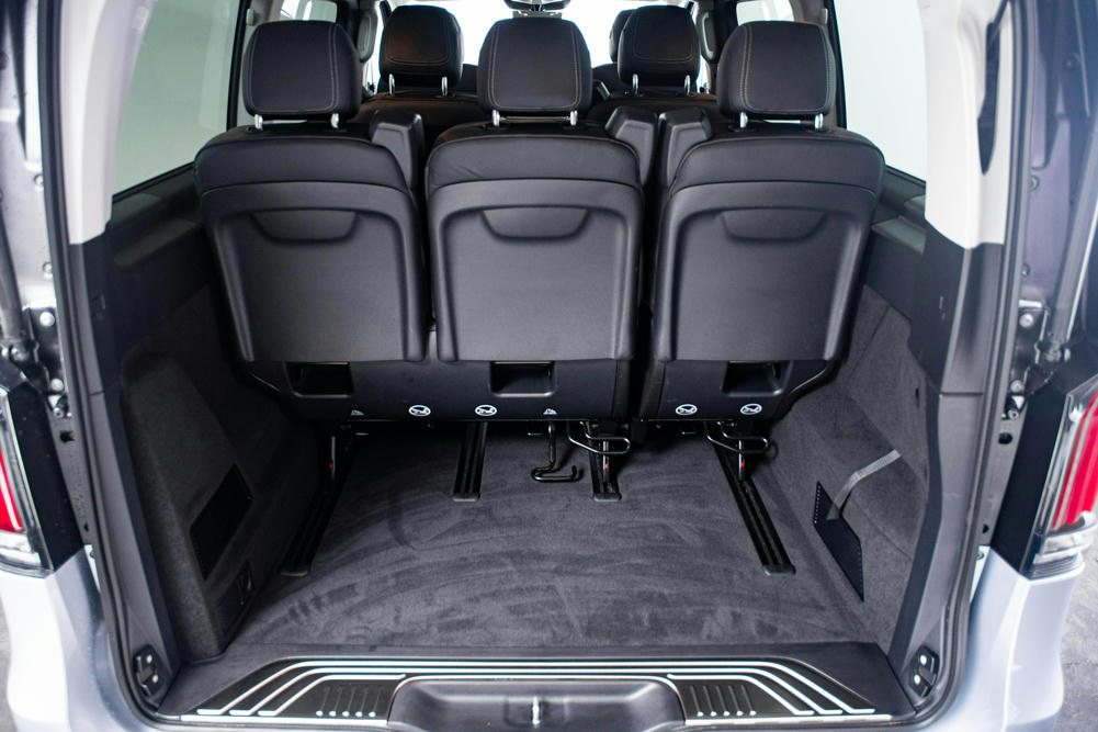 De verschuifbare indeling van de Mercedes V-klasse