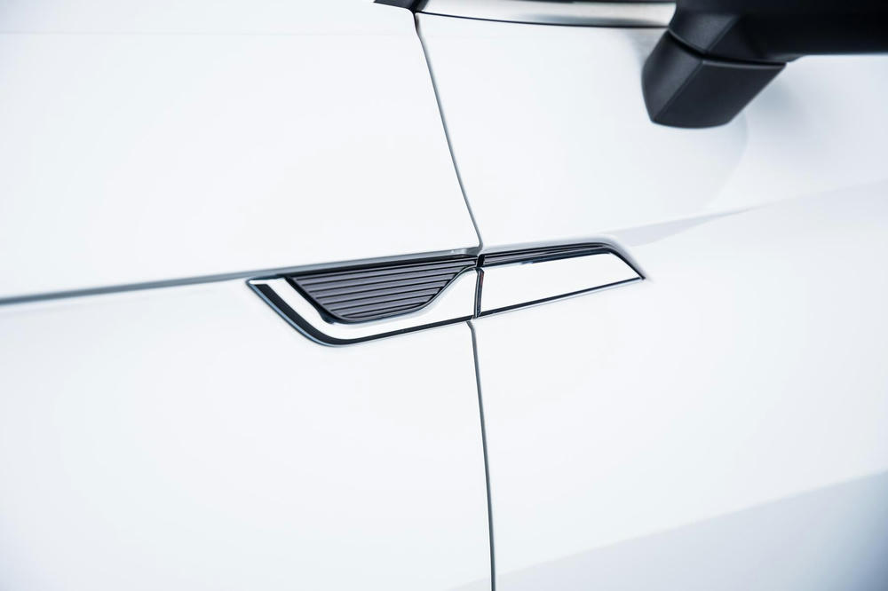 EXTR_CAR-16317-F6F11E5D-E19F-48ED-A7D68591A404B6B7