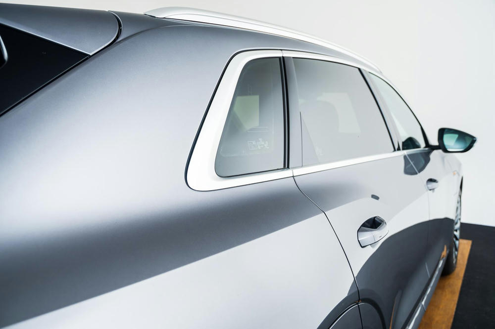 EXTR_CAR-17023-A88FB6F8-0B84-4617-AD033C33902D6388