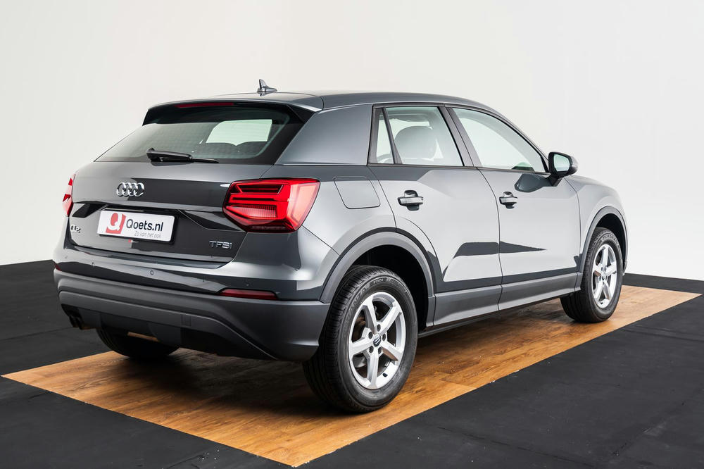 EXTR_CAR-18339-40F25251-0E44-48ED-A636C95461A3388E