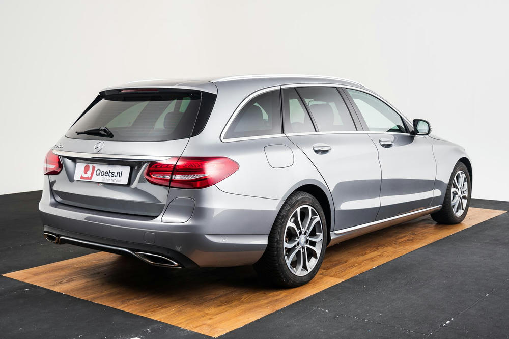 EXTR_CAR-18466-AB7971CE-A0F4-4AAE-AA47EBDBDE591857