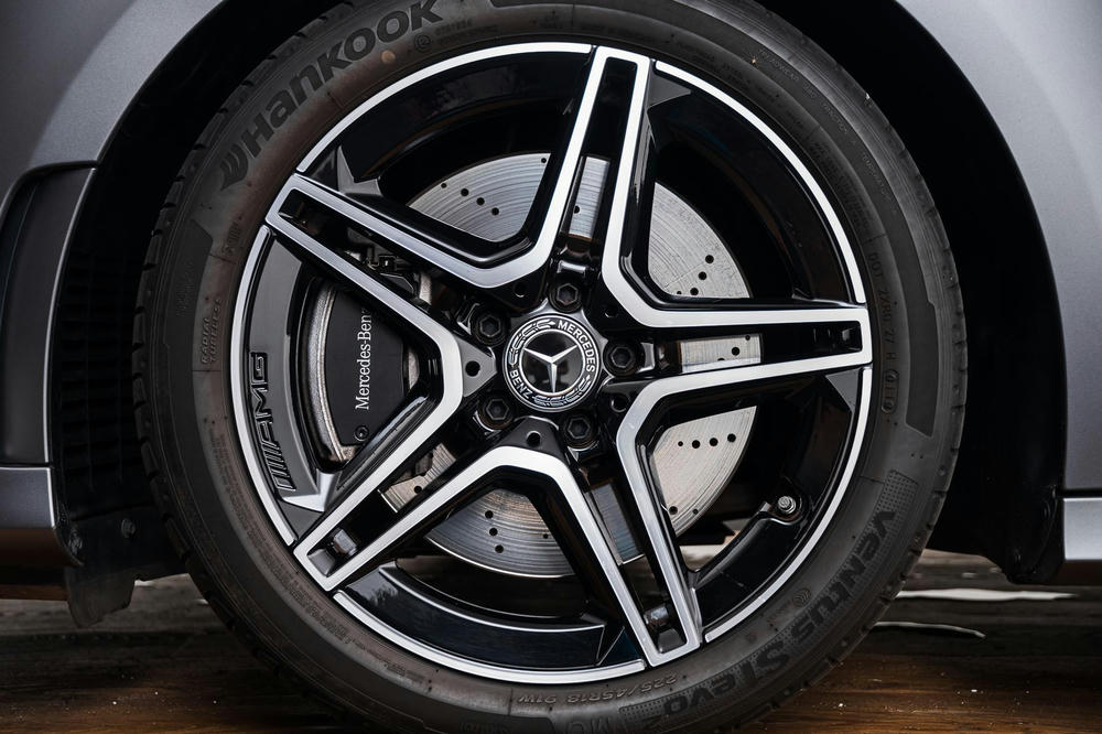 EXTR_CAR-18488-8D302753-EC62-4FF7-AB5798D7E035F0FB