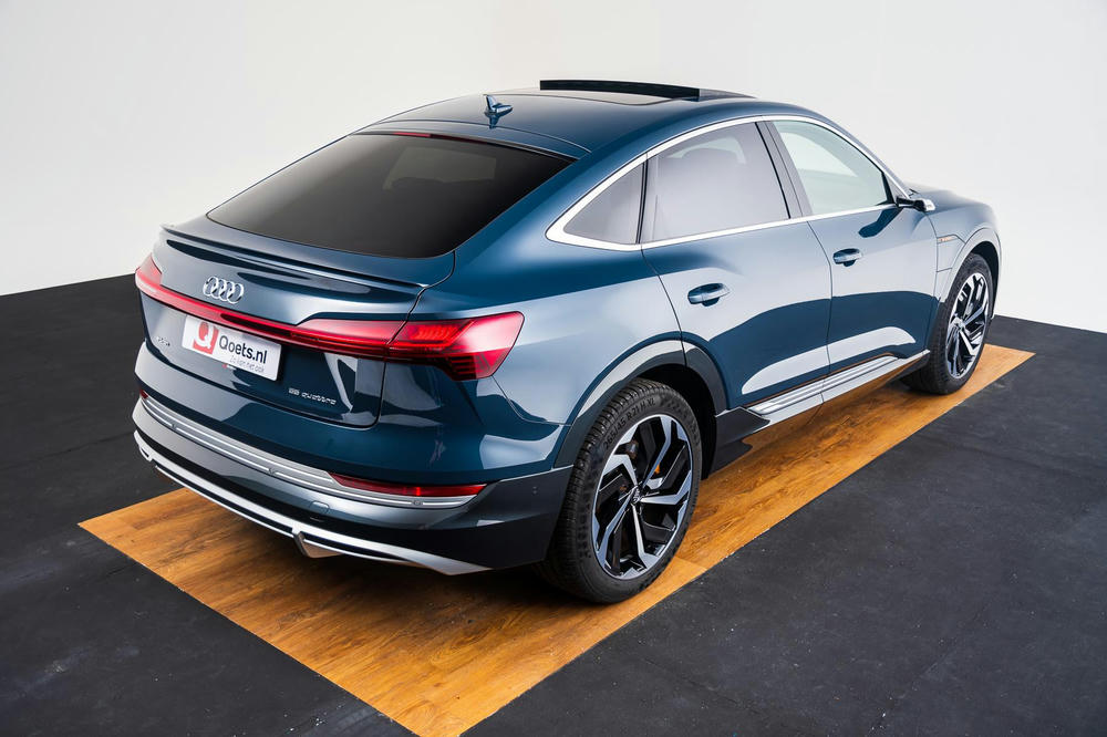 EXTR_CAR-18865-FD336B08-6AD2-440B-AC420234C9A4F24D