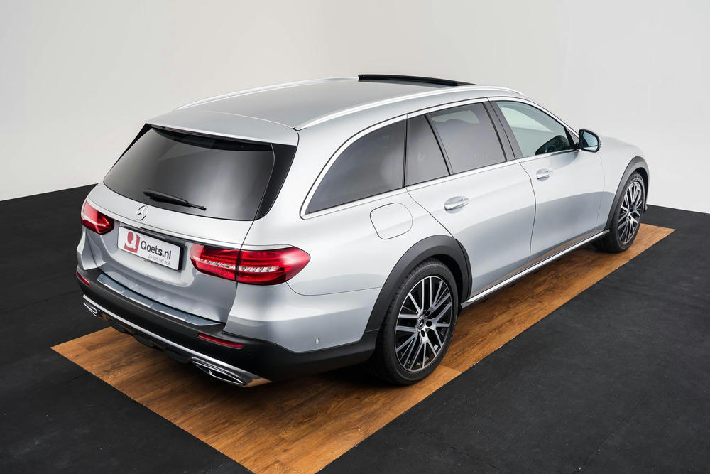 EXTR_CAR-18940-BC7A0D7D-E6C6-482B-B399D5627506BB60