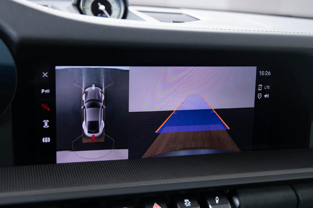 EXTR_CAR-21608-2A29974B-AB03-40F9-97C8FA40E2761AB9 (1)