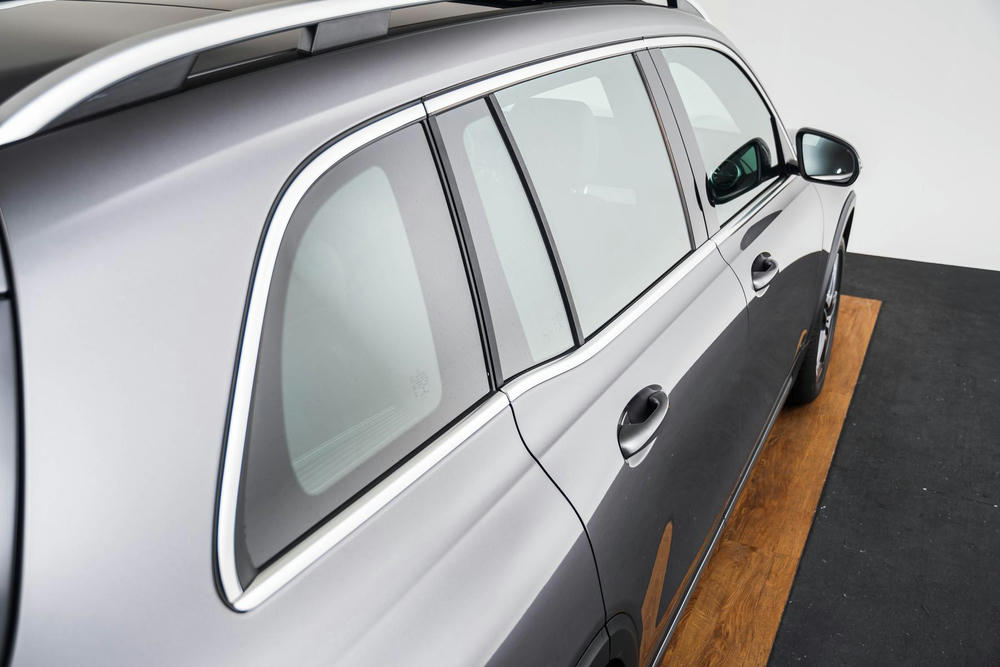 EXTR_CAR-22696-7C9012F0-E7D4-4E8F-95BC81BF245FA0C0