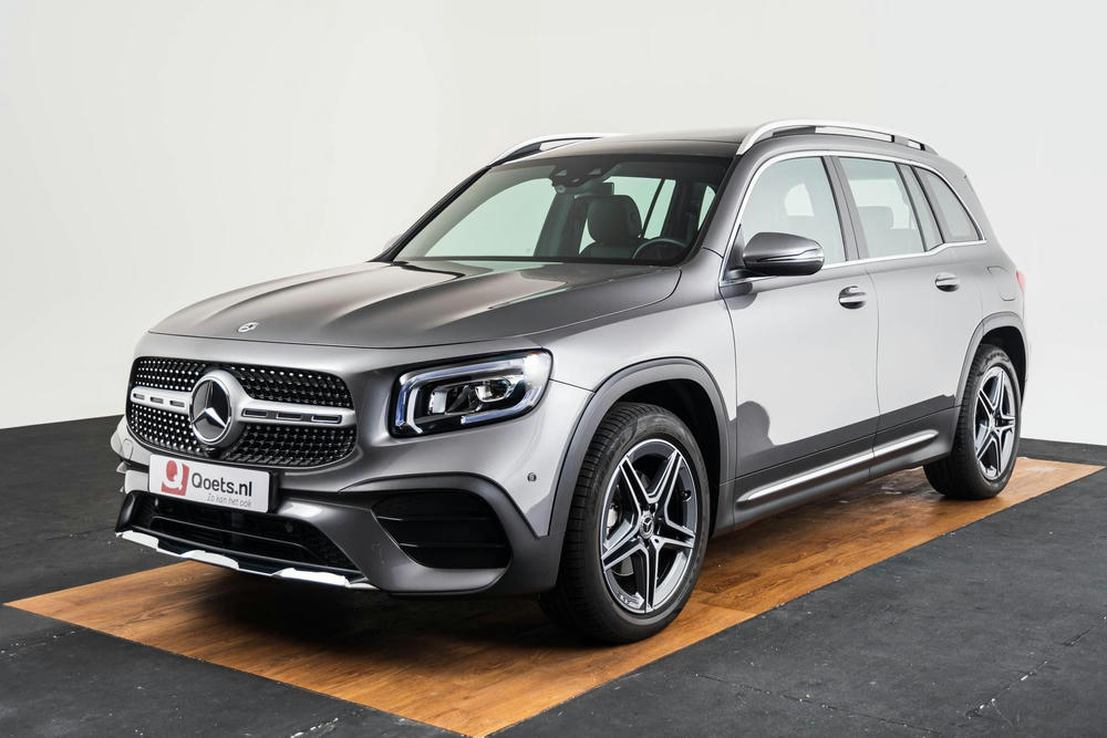 EXTR_CAR-22696-9BFFAF4B-7A54-4B2C-98C80A5307DF1E4D