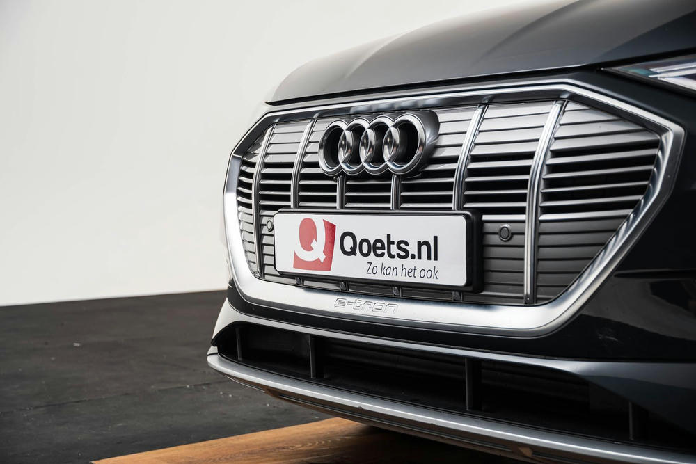 EXTR_CAR-23112-3E689A18-D6D4-4F37-B37A349CC0C598F3