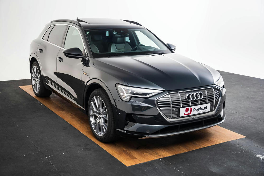 EXTR_CAR-23112-C120A702-CB36-43F9-A200C4E0C2DDEED8