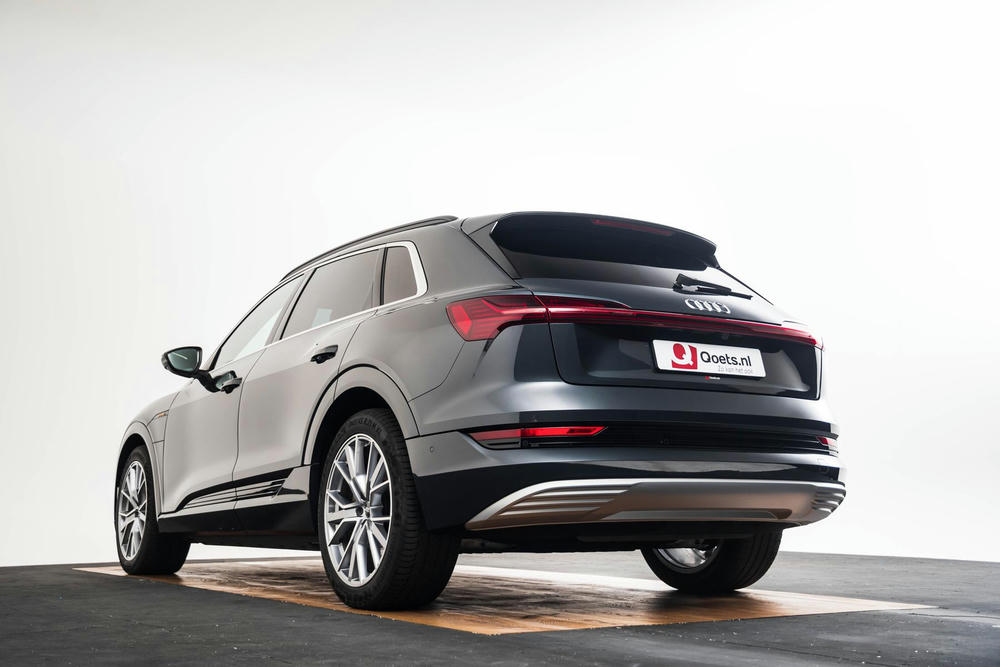 EXTR_CAR-23112-FEBE01CE-9B61-42DB-A23B2295BD9551FF