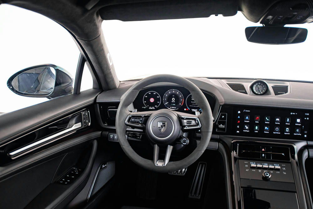 Het interieur van een Porsche Panamera uit 2024