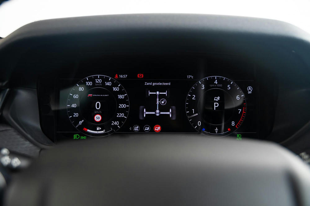 INTR_CAR-10125-79B2FDEA-D6A2-4B5C-91B040884628F6D6