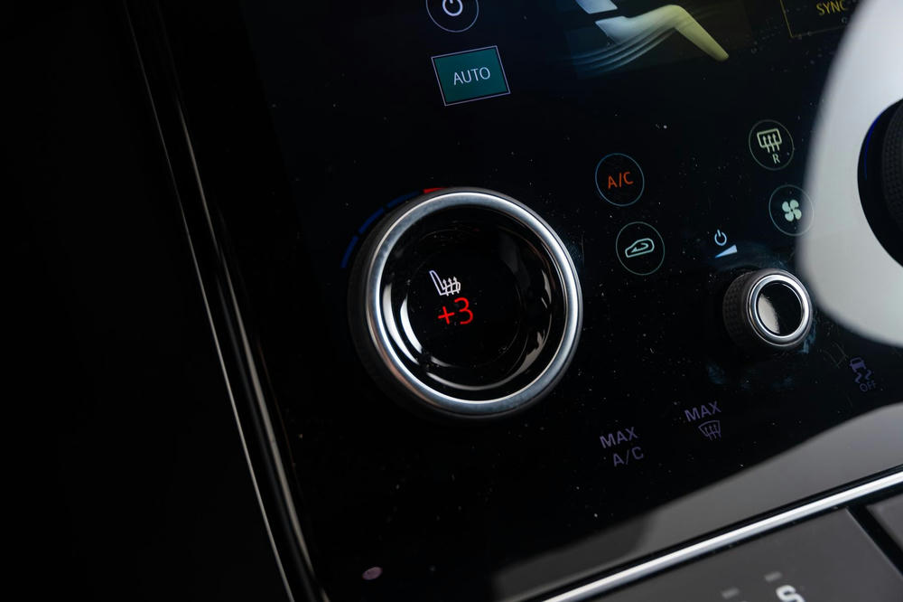 INTR_CAR-10125-B813F244-9E5C-4D97-A27E02A2C7C7E875