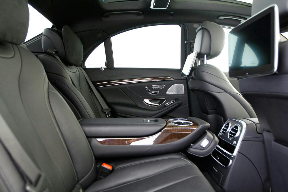 INTR_CAR-11642-2A68C88D-5A3A-4645-AD409C319E8FE5D3