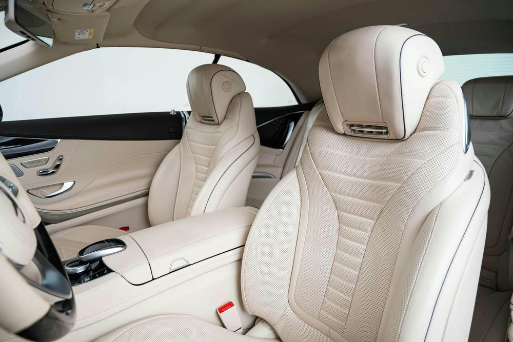 INTR_CAR-19906-98F25105-12DD-4B73-BFFBC22863119148