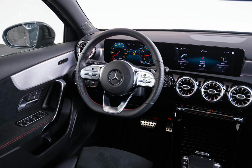 INTR_CAR-20964-000F1163-2C1A-4480-90071C331C0F9AA5