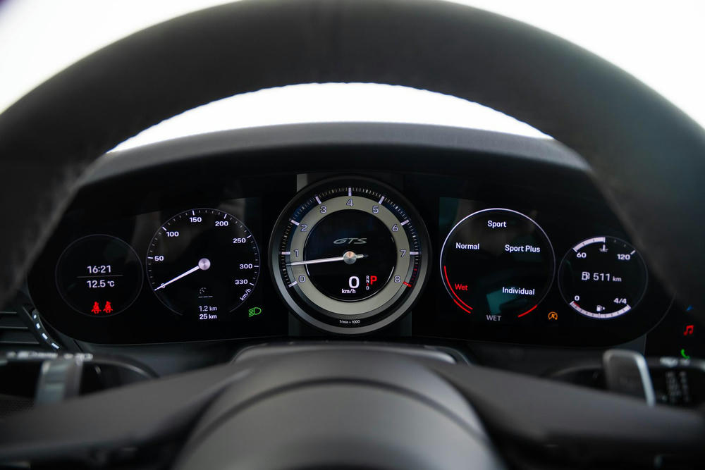 INTR_CAR-21608-BD3D0EC3-ADC5-4E81-B8505B1390543CF0 (1)