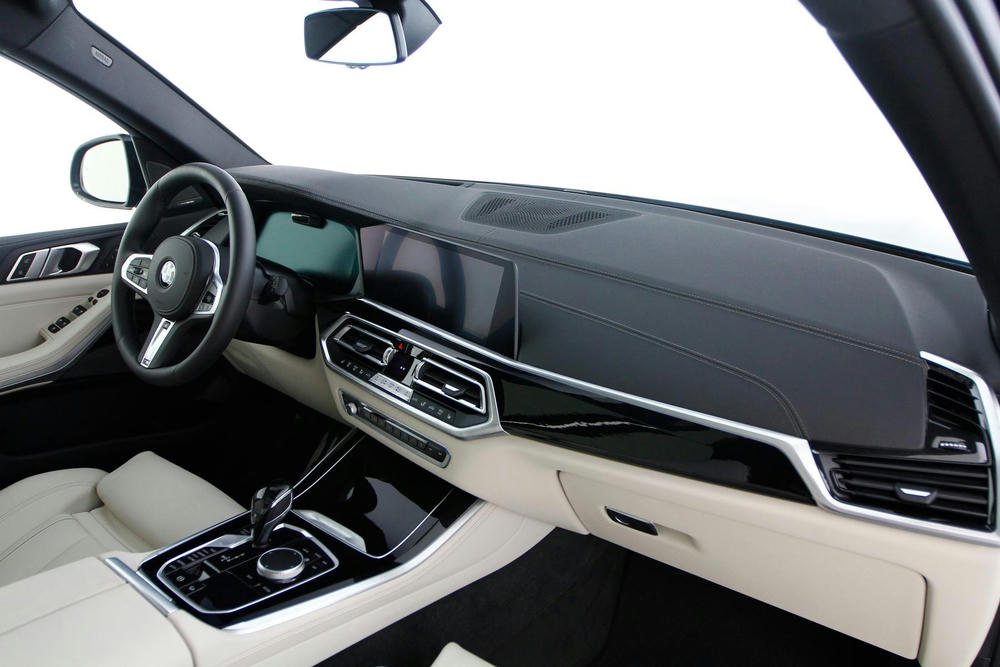 MCEW - Leder 'Vernasca' designperforiert Elfenbeiweiß (SW)1.jpg