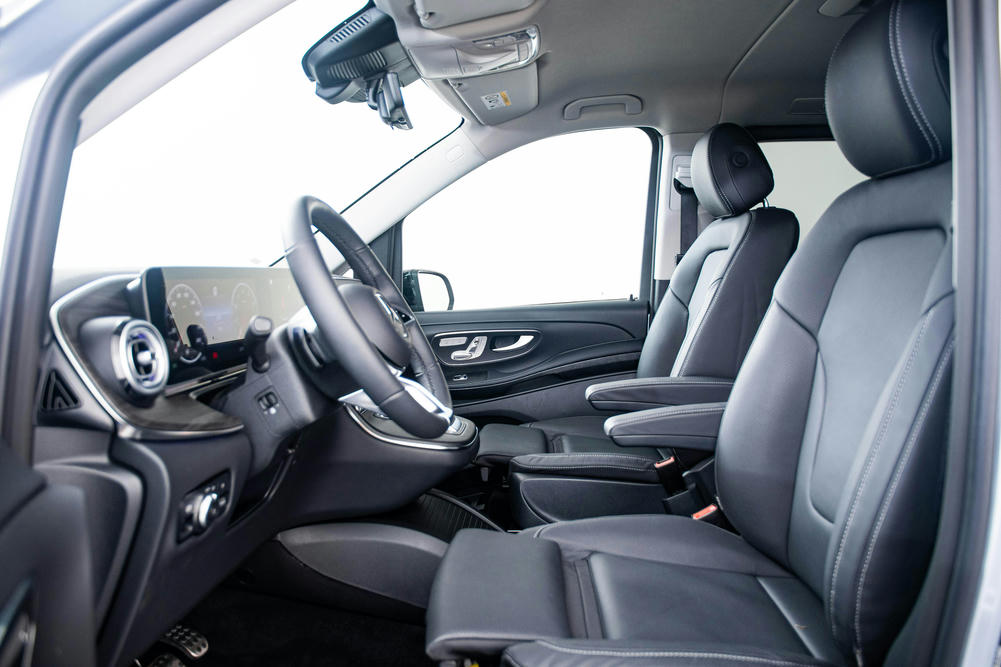 Mercedes - V 300 L3 Avantgarde - 4461317 - Interieur (1)