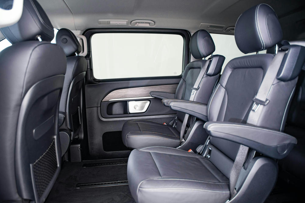 Mercedes - V 300 L3 Avantgarde - 4461317 - Interieur (4)