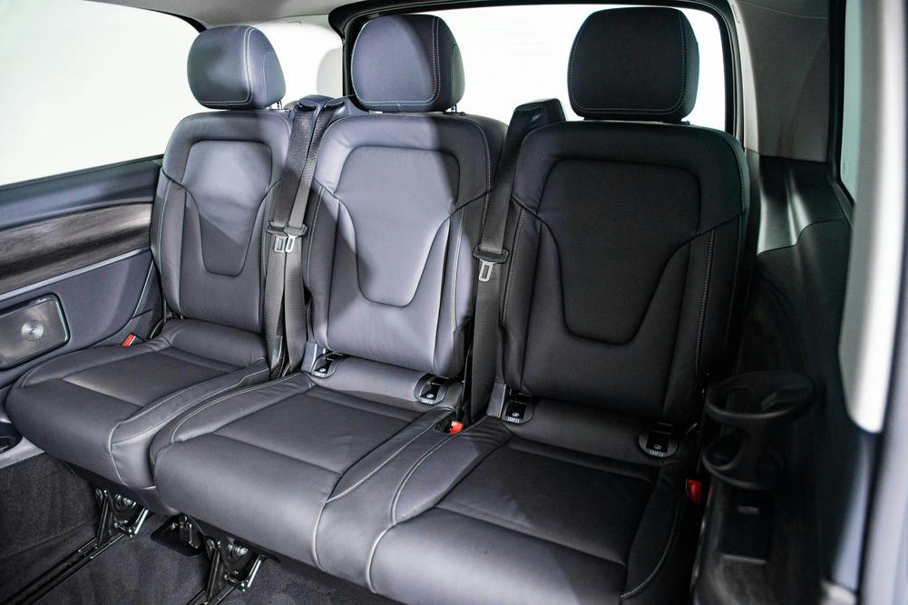 Mercedes - V 300 L3 Avantgarde - 4461317 - Interieur (6)