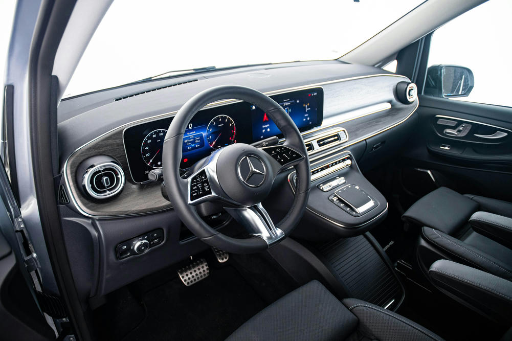 Mercedes - V 300 L3 Avantgarde - 4461317 - Interieur (8)